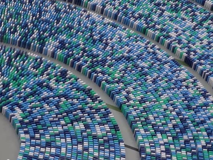 domino spiral